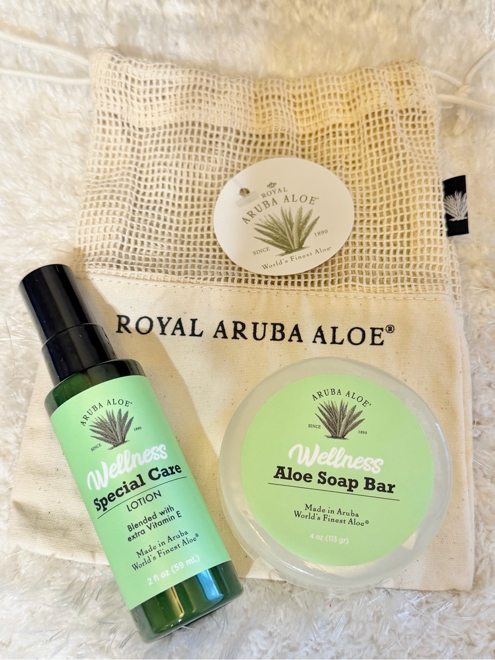Royal Aruba Aloe- 2 piece Gift Set-Wellness Aloe Soap Bar & Special Care Lotion